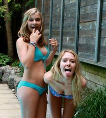 Plump brunette wifey shows
